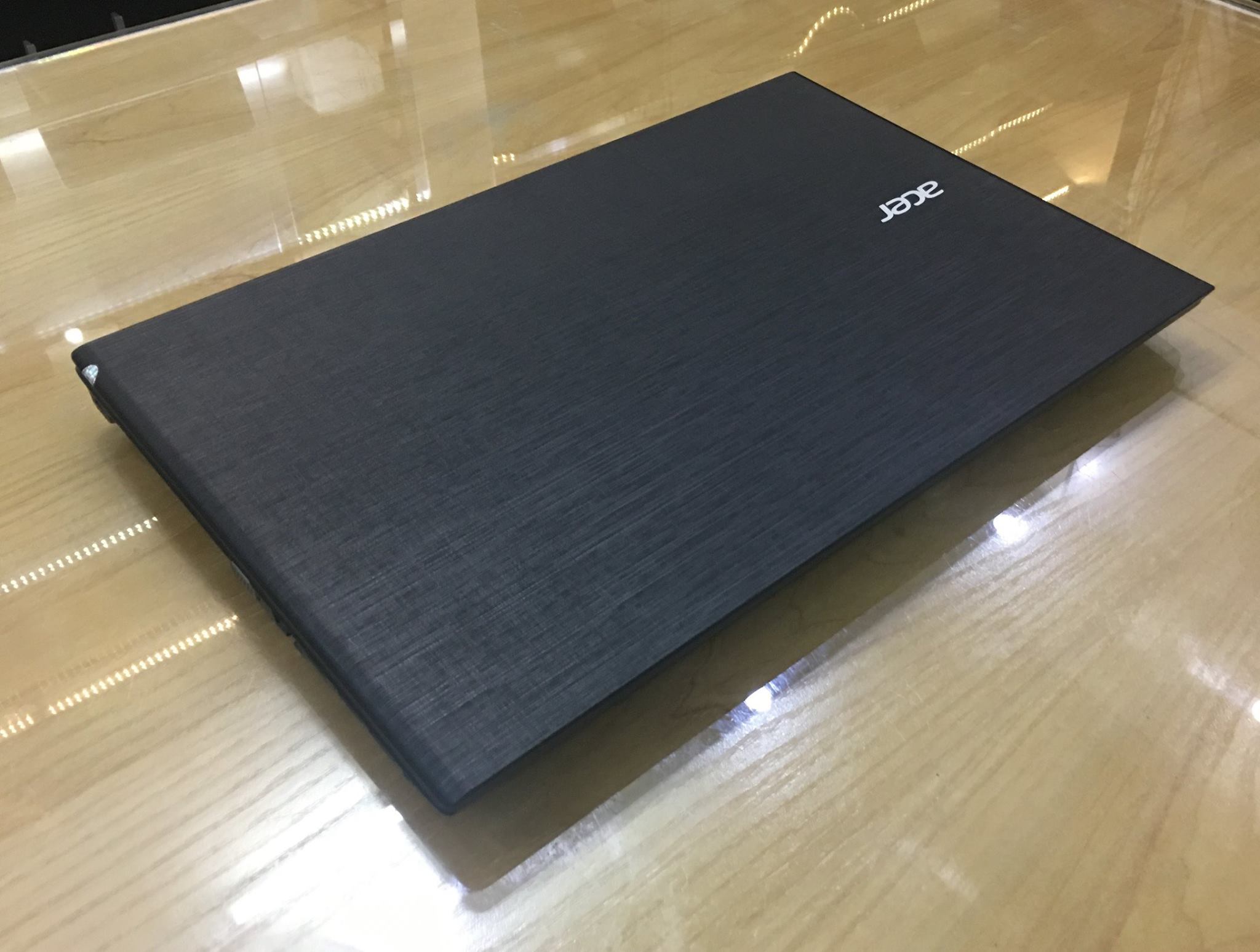 Laptop Acer Aspire E5-574-571Q.jpg